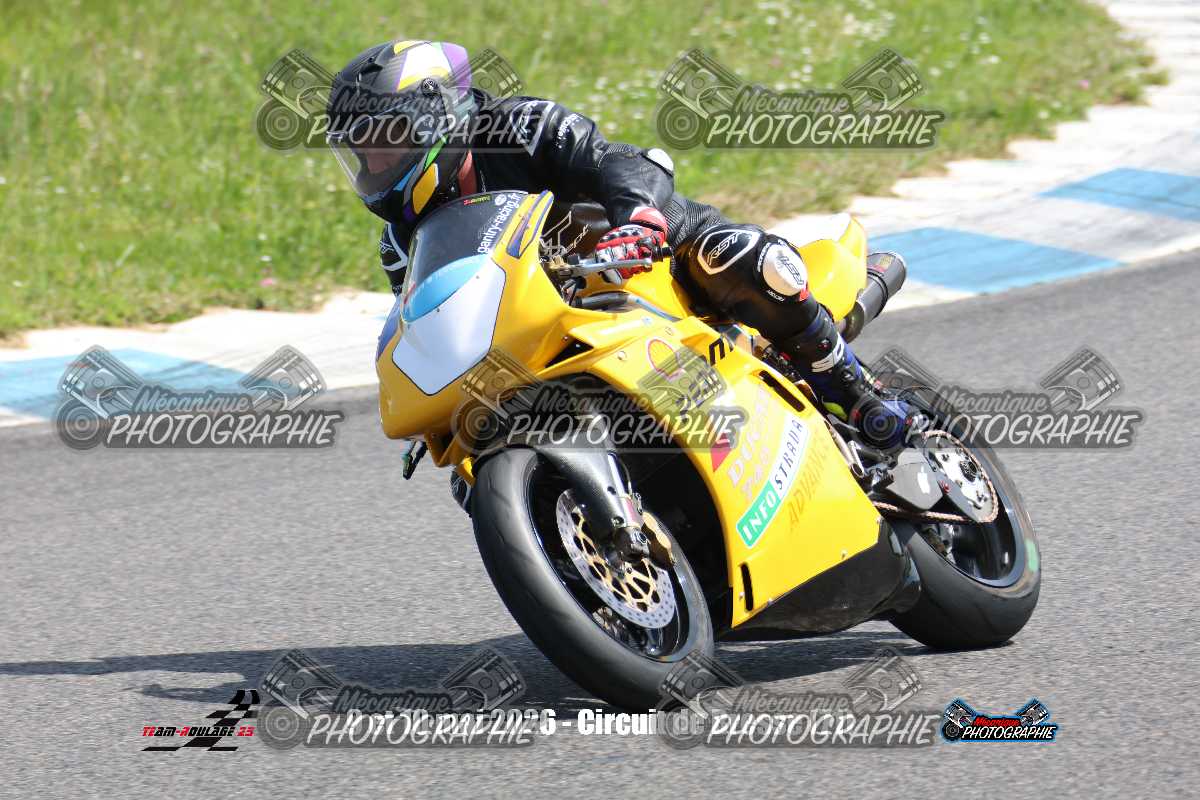 1233738