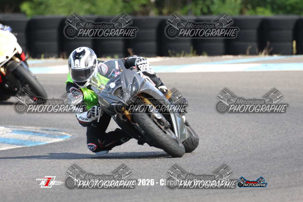 1304323