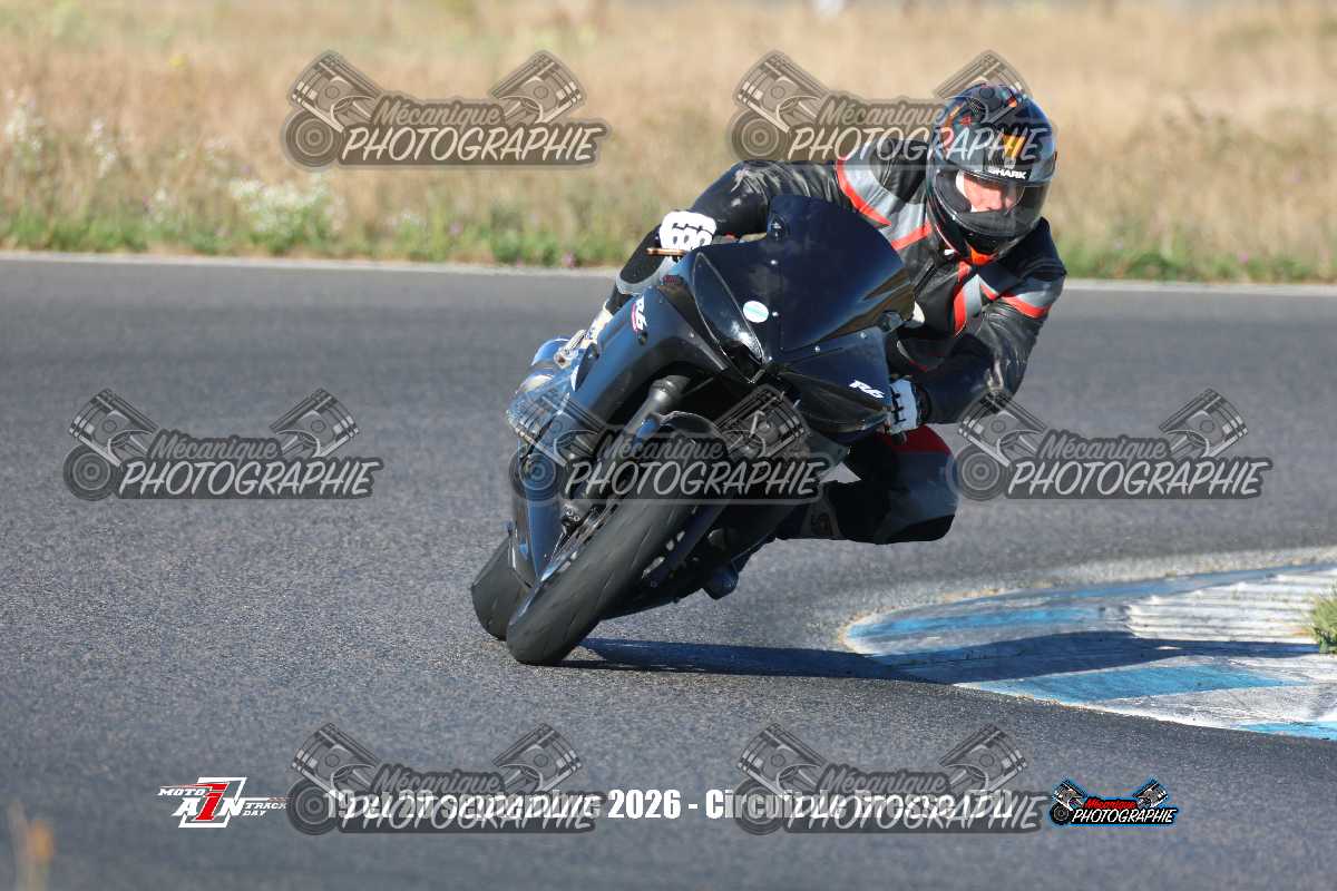 1304921